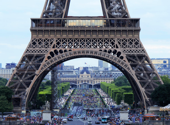 合适eiffel-tower-4416700.jpg